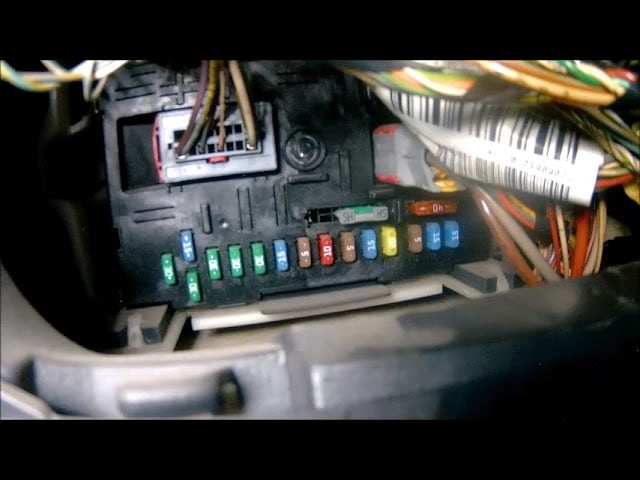 Fuse box image 16