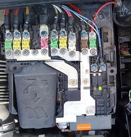 Fuse box image 15