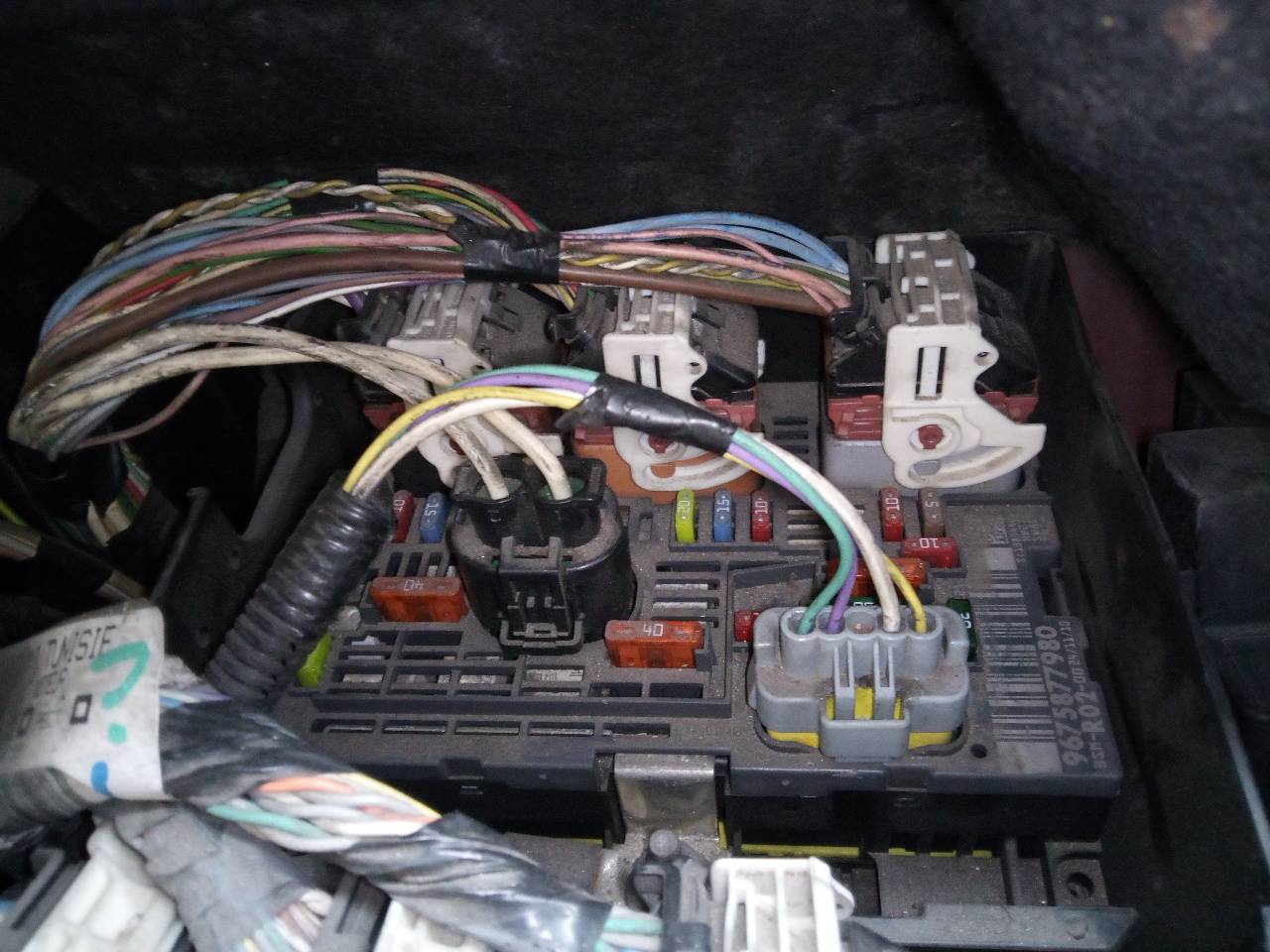 Fuse box image 10