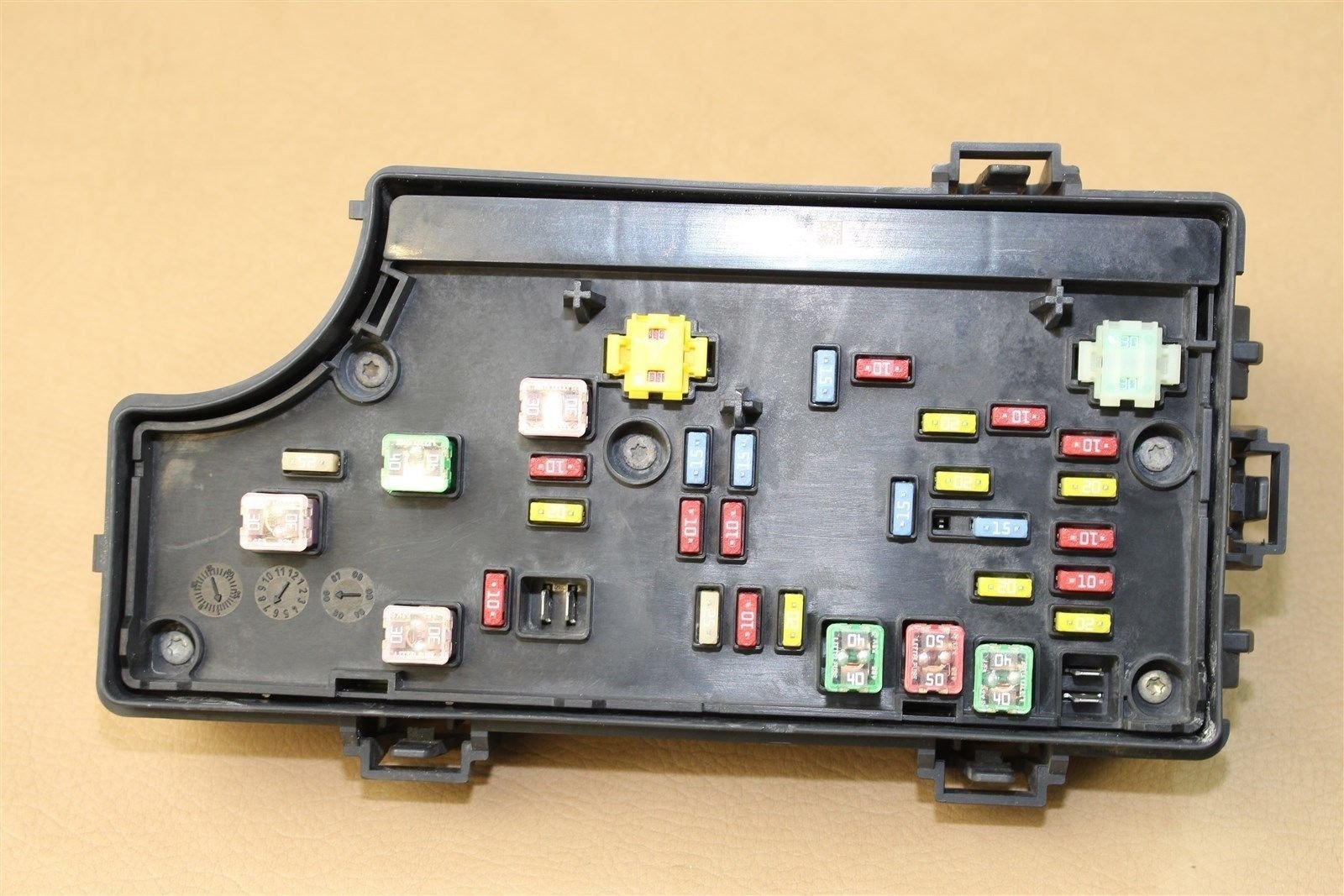 Fuse box image 16