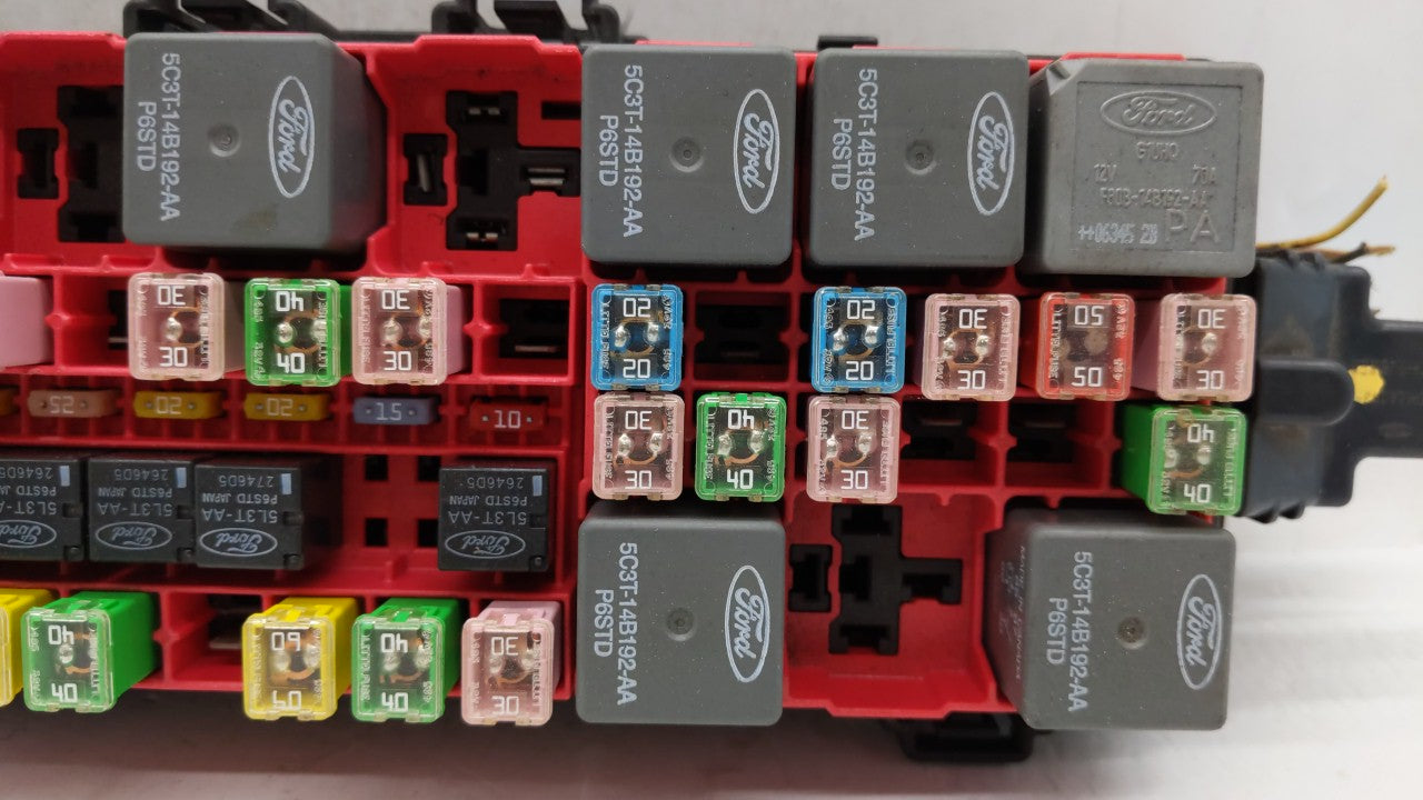 Fuse box image 15