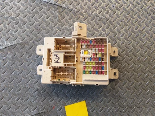 Fuse box image 16