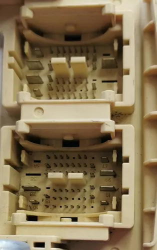 Fuse box image 8