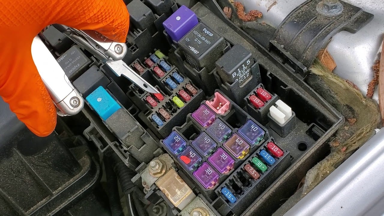 Fuse box image 14