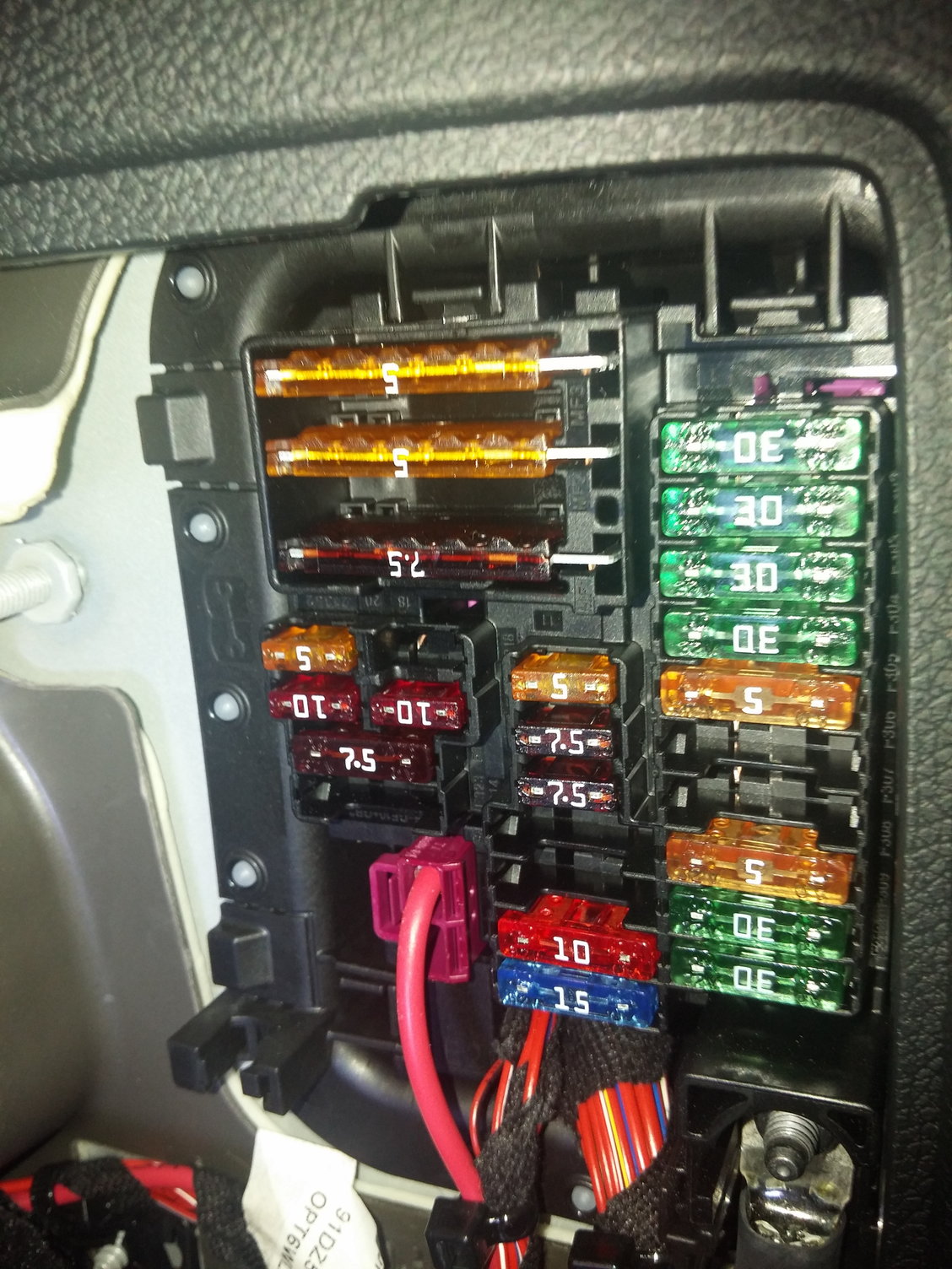 Fuse box image 19