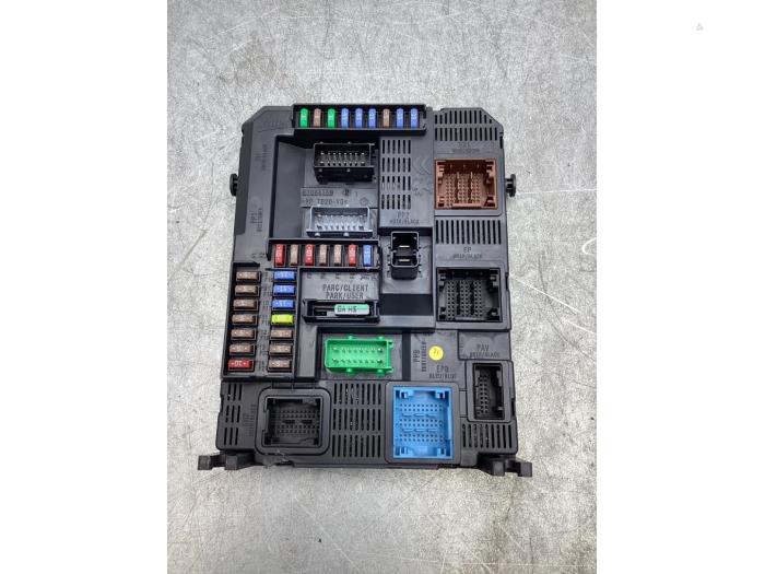 Fuse box image 14