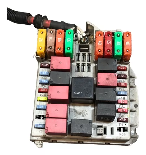 Fuse box image 16