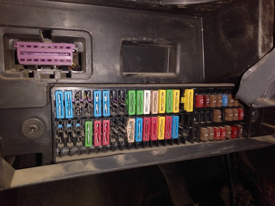 Fuse box image 11