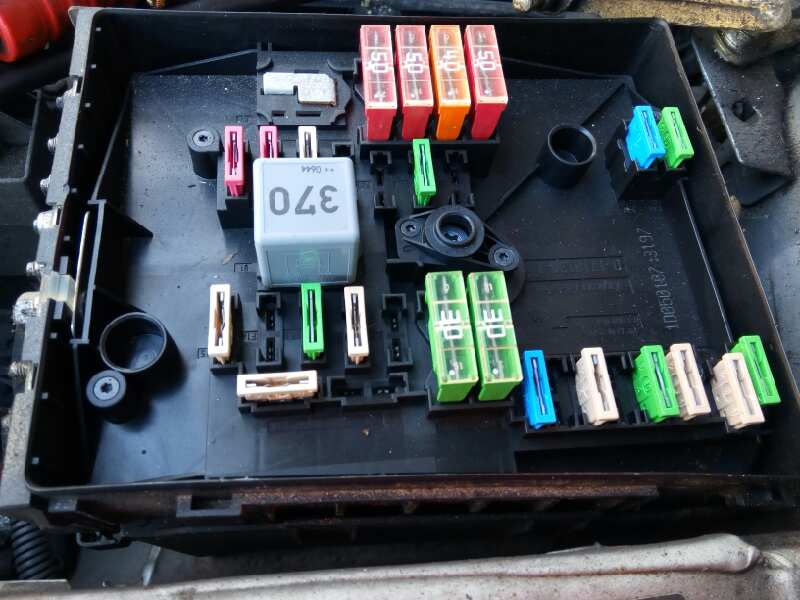 Fuse box image 1