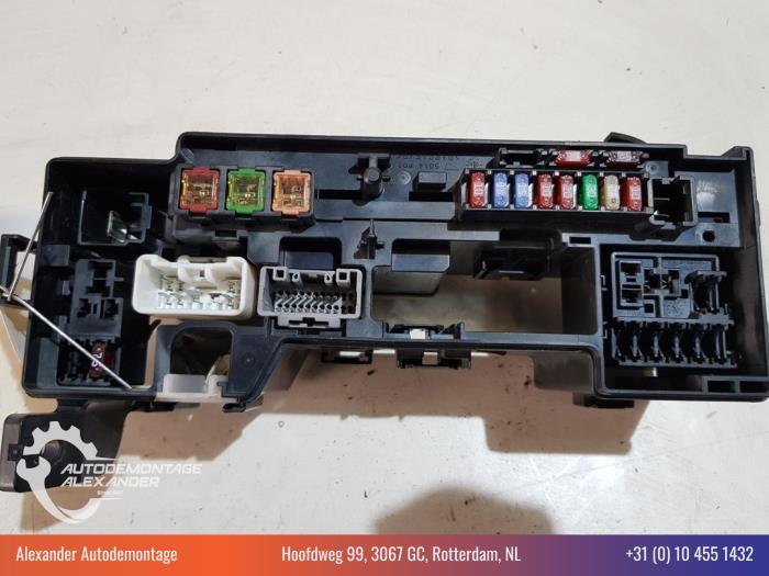 Fuse box image 18