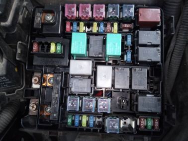 Fuse box image 1